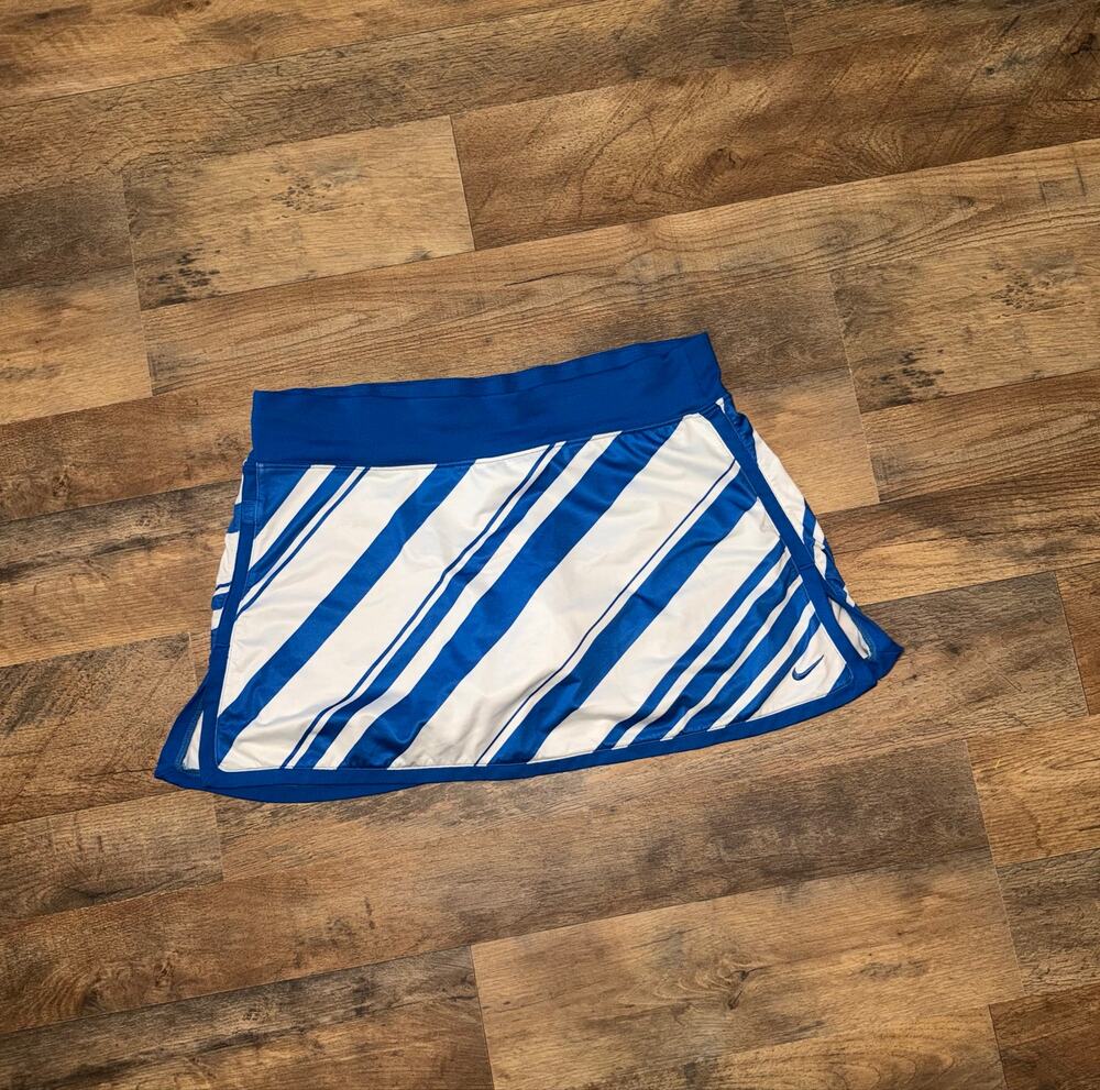 Nike women’s dri fit blue & white athletic skort